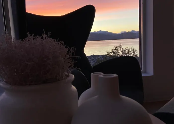 Arctic Home- With Spectacular View