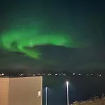 Arctic Home- With Spectacular View *
